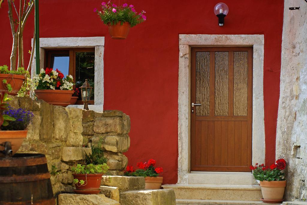 Guesthouse Villa Marija Мотовун Стая снимка