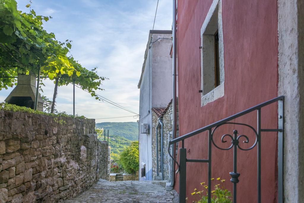 Guesthouse Villa Marija Мотовун Екстериор снимка