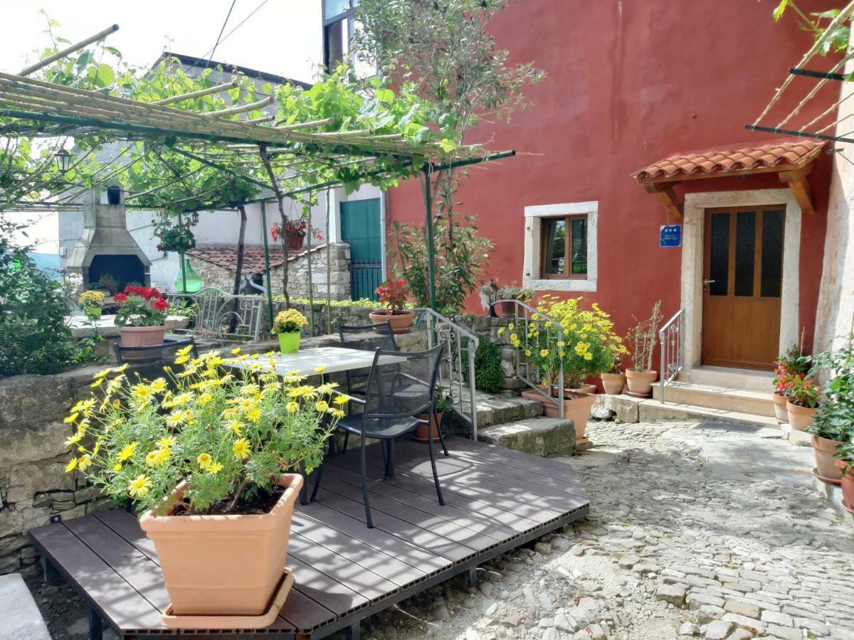 Guesthouse Villa Marija Мотовун Екстериор снимка