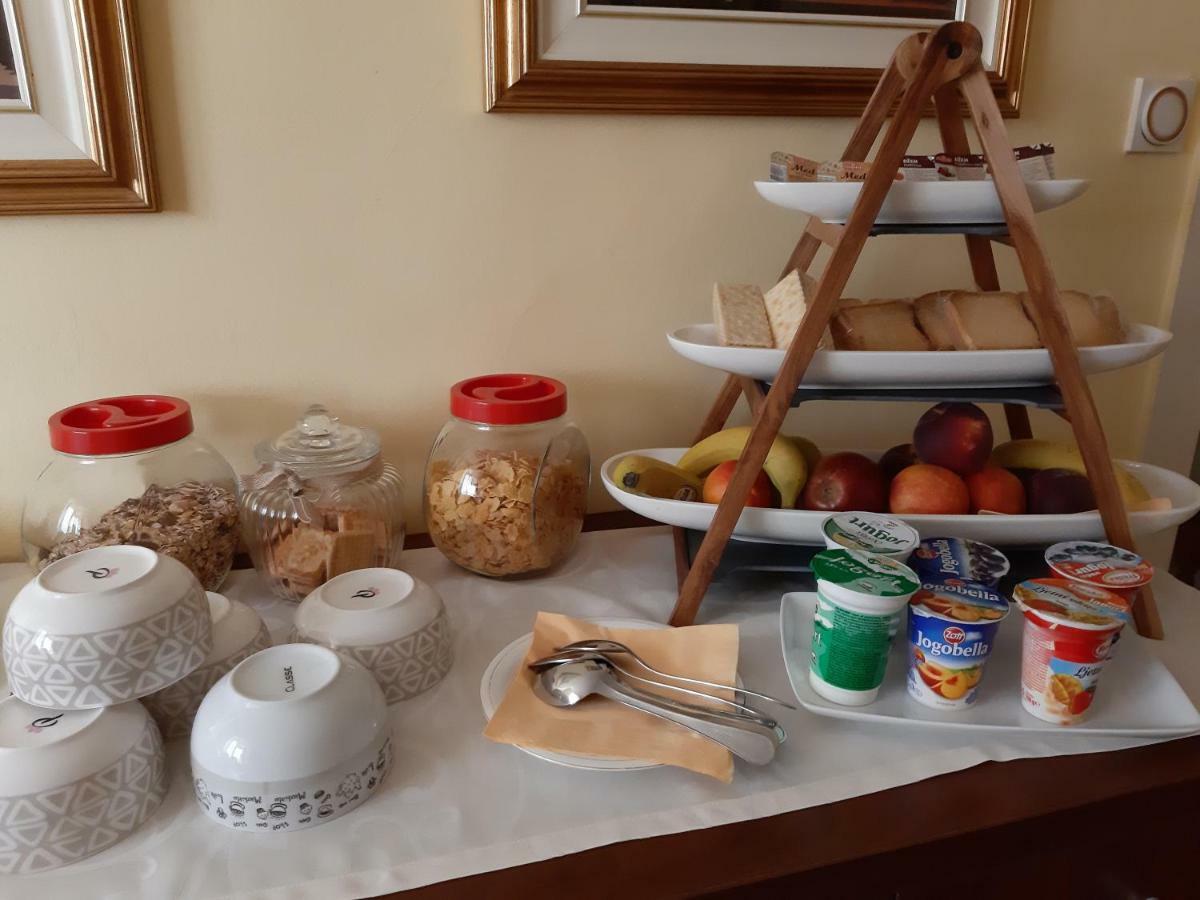 Guesthouse Villa Marija Мотовун Екстериор снимка